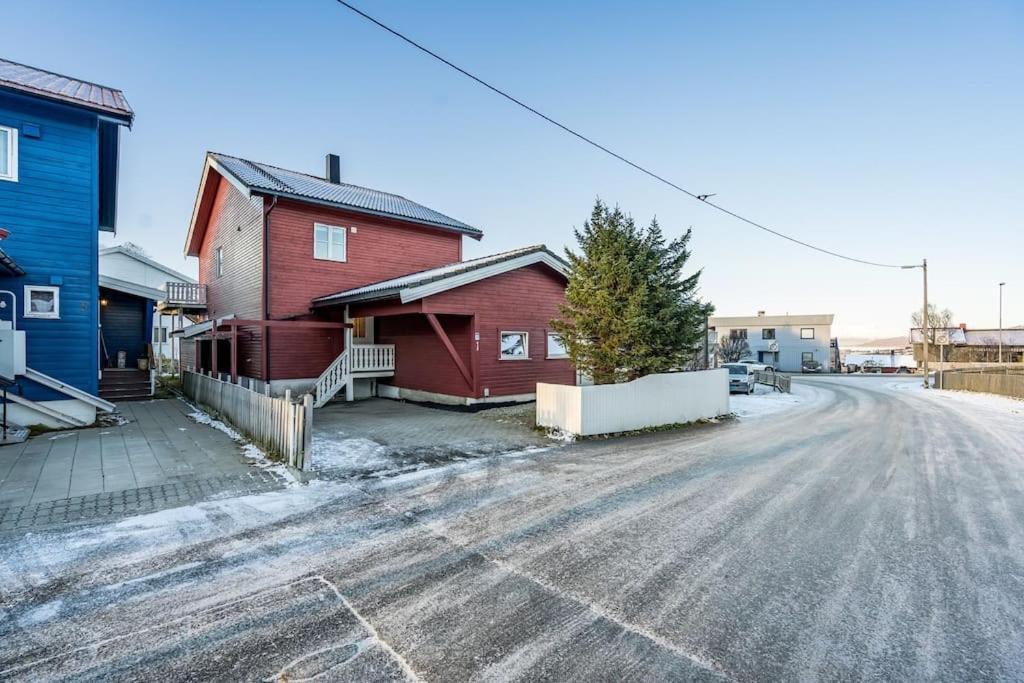 Cozy House In The Heart Of Tromsdalen. Central Tromsø Exterior foto
